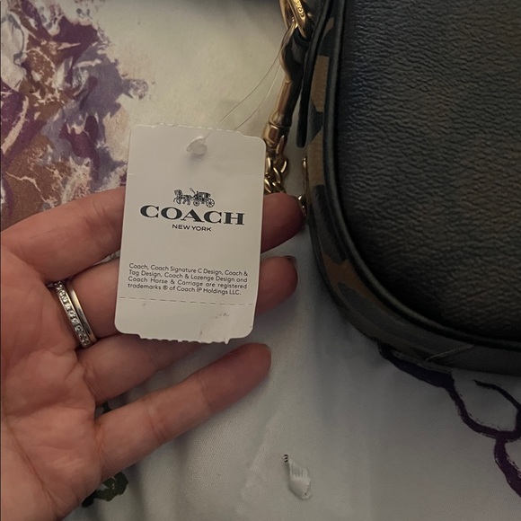 Coach Leopard F35083 Isla Chain Crossbody Signature - Picture 6 of 6